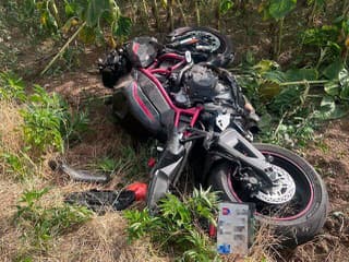 Pri Pezinku vyhasol život motorkára: Proti kamiónu NEMAL šancu