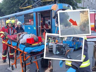Autentické VIDEO z rannej nehody: Vodič zametacieho vozidla urobil osudovú chybu, vošiel do dráhy električky!