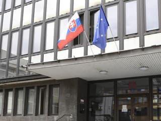 Iba 15-ročný mladík skončil vo väzbe: Učiteľovi v Košiciach sa vyhrážal smrťou!