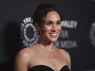 Meghan všetkých oklamala! Nenávidená kvôli farbe pleti? Ostrá reakcia kráľovninej tajomníčky