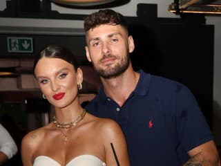 Veľký deň hviezd Love Islandu: Kristína Víglaská a Trabo sú svoji! Prvé FOTO zo svadby