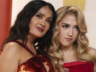 Salma Hayek pyšná ako nikdy! Jej nádherná dcéra zdobí titulku časopisu: Vyzerá ako bohyňa