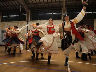 Lúčnica excelovala v Austrálii: V Sydney to žilo slovenským folklórom! A štedrý dar na Štefánikov ďalekohľad