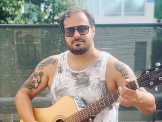 A je to vonku! Známy český spevák schudol pomocou Ozempicu, čo to ale urobilo s jeho telom?!