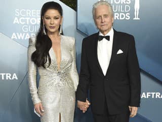 Michael Douglas vybuchol kvôli otázke o sexe: Päť žien naraz a ... Toto sa Catherine páčiť nebude!
