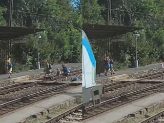 DESIVÉ VIDEO zo stanice: Rodinka s deťmi len o vlások unikla smrti! Takmer ich prešiel vlak