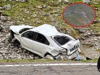 KATASTROFA na najkrajšej ceste sveta: Vodička vystúpila, aby si spravila SELFIE, jej auto skončilo na ŠROT!