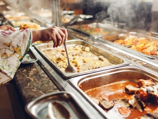 Škandál v obľúbenej destinácii: Desiatky turistov sa otrávili v luxusnom hoteli!