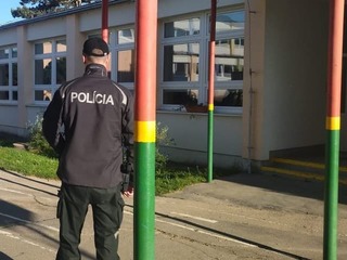 Napätie na škole na Hornom Zemplíne: 12-ročný žiak sa mal vyhrážať učiteľom a spolužiakom, rodičia majú strach