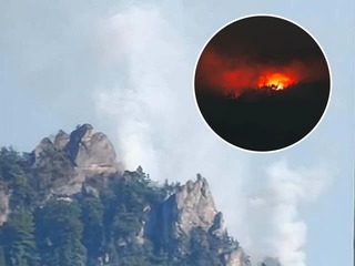 Hasiči stále bojujú s požiarom v Súľovských skalách: Zasahujú aj vrtuľníky, VIDEO desivé zábery z noci