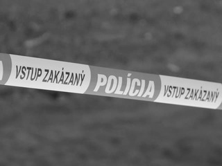 Tragédia v Seredi: Muž vypadol z okna bytového domu, na mieste zomrel! Prípad rieši polícia