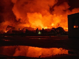 MIMORIADNY ONLINE Desivá noc pri Kyjeve: Ruské rakety zabili troch ľudí vrátane dieťaťa, ozývali sa výbuchy