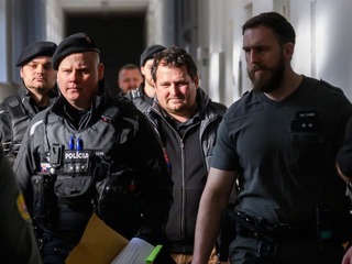 Čurillovcom rozšírili obvinenie: V kauze Kajúcnik prišiel ďalší zvrat