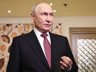 Ďalší Putinov zákaz: Nesmú vysielať reklamy s rodinami, ktoré majú menej ako tri deti! TOTO je dôvod