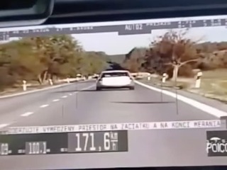 Ďalší vodič spoznal nový zákon: Mladíkovi pri Perneku namerali 171 km/h! Okamžite prišiel o vodičák