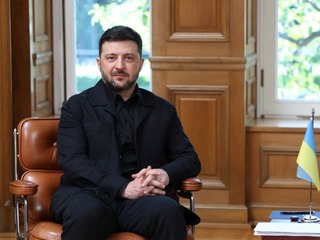MIMORIADNY ONLINE Trump kritizuje Zelenského za odmietanie dohody: Putin chce vojnu ukončiť