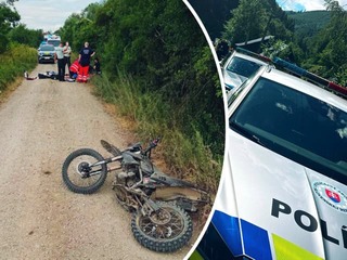 Muž (†29) fatálne nezvládol jazdu na motorke: Náraz do rampy a márna snaha polície o záchranu!