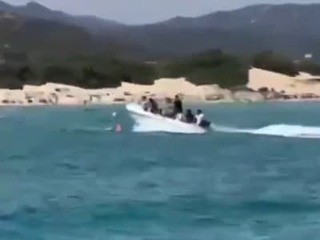DESIVÉ ZÁBERY z Talianska: Čln plný migrantov ZRAZIL dievča (17), skončilo v nemocnici