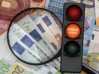 Zlá správa pre verejné financie: Ľudia míňajú menej, než sa čakalo! Vláde môže chýbať takmer 400 miliónov eur