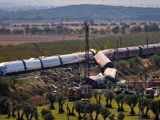 Šokujúce odhalenie o havárii vlakov v Španielsku: Na tej istej trati sa už stala rovnaká nehoda