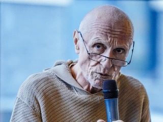 Otvorená spoveď bývalého českého premiéra: Zákerná rakovina sa vrátila, metastázy má už aj na pľúcach
