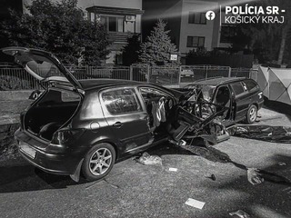 Tragická dopravná nehoda na východe: Pri čelnej zrážke zomreli dvaja ľudia! FOTO Autá sú na šrot