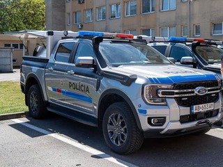 ROZRUCH okolo policajného Fordu: Polepy sú vraj preč, auto mali preradiť do utajeného režimu! Rázna REAKCIA polície