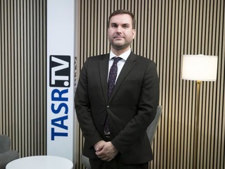 Farby, obálky a krúžkovanie: Šéf volieb upozornil na chyby, ktoré môžu zneplatniť hlas