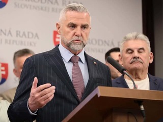 Veľká neznáma okolo štátneho rozpočtu: Gašpar hovorí o vládnej forme, Kolíková žiada vyrovnané financie
