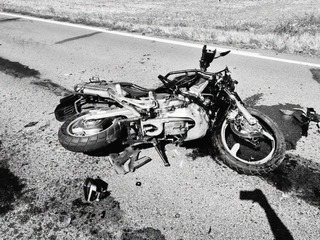 FOTO Tragická zrážka v okrese Trebišov! Motorkár (†55) po náraze do auta podľahol zraneniam