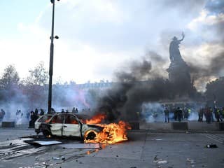 V Nemecku a Francúzsku sa chystajú masové protesty: Do ulíc môžu vyjsť tisíce ľudí, úrady sa pripravujú na nepokoje
