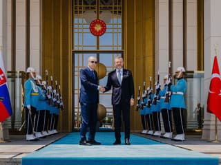 Pellegrini sa v Ankare stretol s Erdoganom: Témou boli obrana aj energetická spolupráca