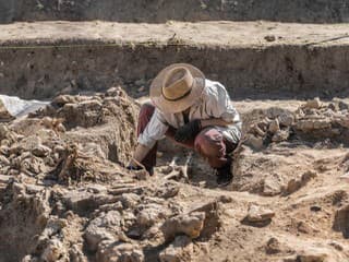 Tajomstvo 75-tisíc rokov starej kostry: Neandertálci neboli bezcitní divosi, tvrdí odborníčka