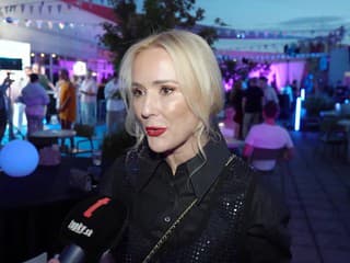 Nechcela byť slávna, no už sa tomu nevyhne: Na boháčku z Markízy striehol fanúšik pri aute!