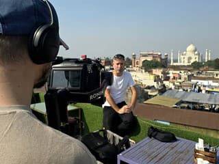 Hrobka Tádž Mahal je symbolom večnej lásky. Cestovateľ Martin Navrátil vám ale zloží ružové okuliare