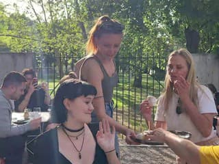 Otváračka podniku: Hágerová po rozchode rozdávala úsmevy a sexi zadok Cynthie!
