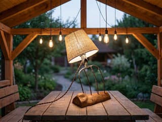 Nevyhadzujte staré vidly: Vyrobte si originálnu lampu na chalupu do 10 €