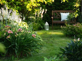 Zabudnite na hodiny driny! Aké princípy fungujú v nízkoúdržbovej záhrade?