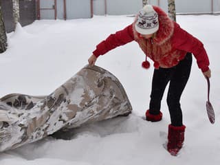Čistenie kobercov snehom? Svet objavuje „škandinávsky trik“, ktorý naše staré mamy používali odjakživa