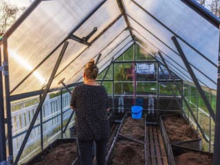 Teraz je ideálny čas! Ako vydezinfikovať skleník pred prvou výsadbou