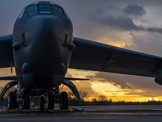 Bezprecedentná letecká vojna proti Iránu vstupuje do druhého týždňa. Hormuzský prieliv sa ocitol na pokraji kolapsu