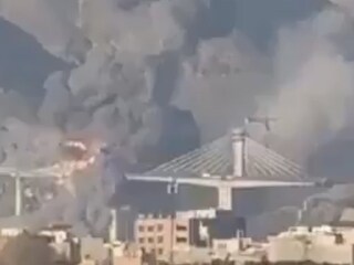 Po útoku USA sa zrútil najvyšší most Iránu. Zasiahnutá bola kľúčová dopravná tepna Teheránu