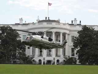 Biely dom sa mení na pevnosť. Trump odhalil podzemný komplex so šiestimi poschodiami a „dronové impérium“ nad Washingtonom