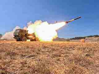 Taiwan rozmiestni HIMARS pri čínskom pobreží. Rakety môžu zasiahnuť vojenské ciele v Číne