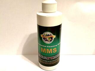 MMS sa často predáva ako všeliek, no vedci varujú: Nevoľnosť, ktorú cítiš, nie je čistenie tela, ale otrava