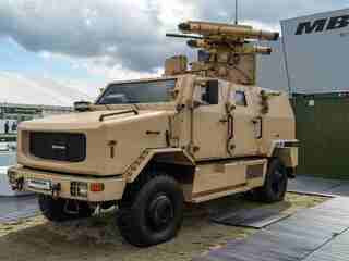 Armády riešia, ako zostať neviditeľné. Hyundai predstavil platformu pripravenú na vojnu plnú dronov