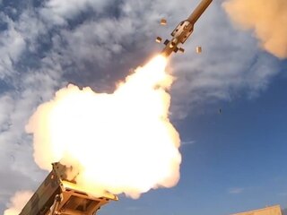 Každý výstrel stojí milióny. Takto funguje systém Patriot, ktorý ničí aj lacné drony