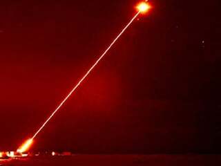 DragonFire je realita. Britský laser trafí mincu na kilometer a drony mu neuniknú ani pri 650 km/h