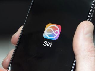 Len tieto iPhony dostanú novú Siri AI už túto jeseň. Staršie modely majú smolu, aj keď dostanú iOS 27