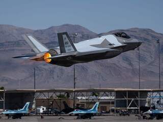 Stealth súčiastka F-35 zmizla cestou do USA. Skončila v Hongkongu